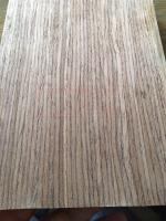 Tấm veneer kỹ thuật óc chó nhạt vân sọc- 640x2500mm